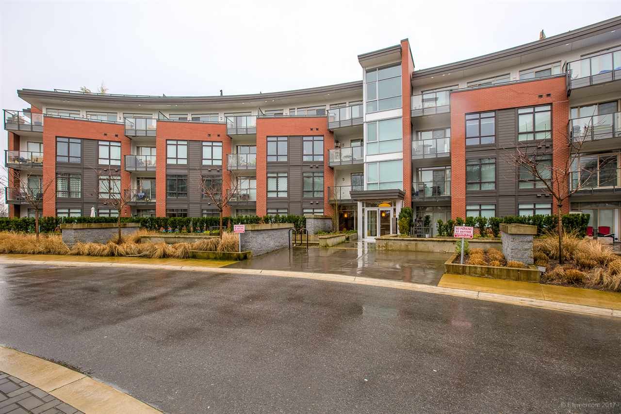 Main Photo: 108 20 E ROYAL Avenue in New Westminster: Fraserview NW Condo for sale in "THE LOOKOUT" : MLS®# R2237178