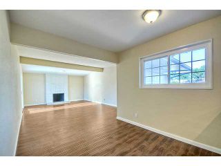 Photo 3: CLAIREMONT House for sale : 3 bedrooms : 3915 Mount Abraham Avenue in San Diego