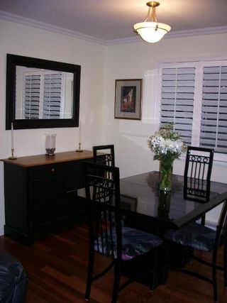 Photo 16: BEAUTIFULLY RENOVATED 3-BR TOWNHOUSE!