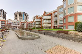 Photo 4: 404A 1220 QUAYSIDE Drive in New Westminster: Quay Condo for sale in "TIFFANY SHORES" : MLS®# R2749808