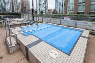 Photo 18: 1502 565 SMITHE Street in Vancouver: Downtown VW Condo for sale in "Vita" (Vancouver West)  : MLS®# R2435057