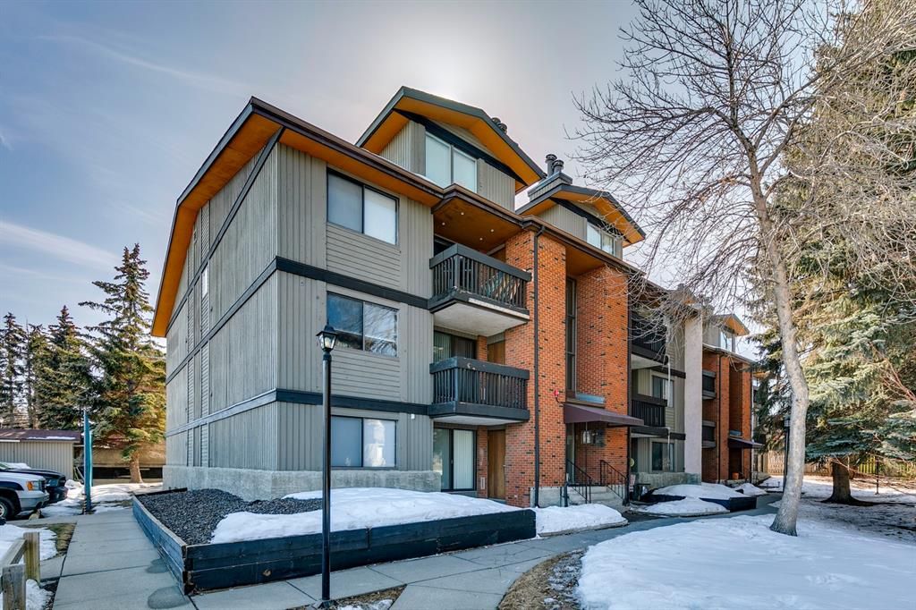 Main Photo: 104B 7301 4A Street SW in Calgary: Kingsland Apartment for sale : MLS®# A2035581