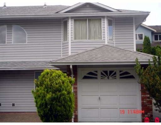 Main Photo: 104 5921 177B Street in Surrey: Cloverdale BC Townhouse for sale in "THE GABLES" (Cloverdale)  : MLS®# F2904968