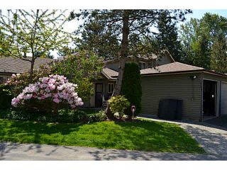 Photo 2: 1754 LILAC Drive in Surrey: King George Corridor Townhouse for sale (South Surrey White Rock)  : MLS®# F1439849