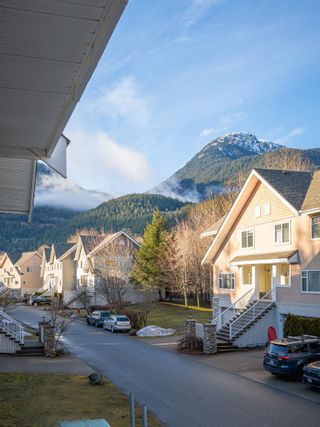 Photo 9: 32 1200 EDGEWATER Drive in Squamish: Northyards Townhouse for sale in "Edgewater" : MLS®# R2748608