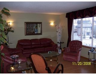 Photo 2: 371 SAGEWOOD Place SW: Airdrie Residential Detached Single Family for sale : MLS®# C3357371