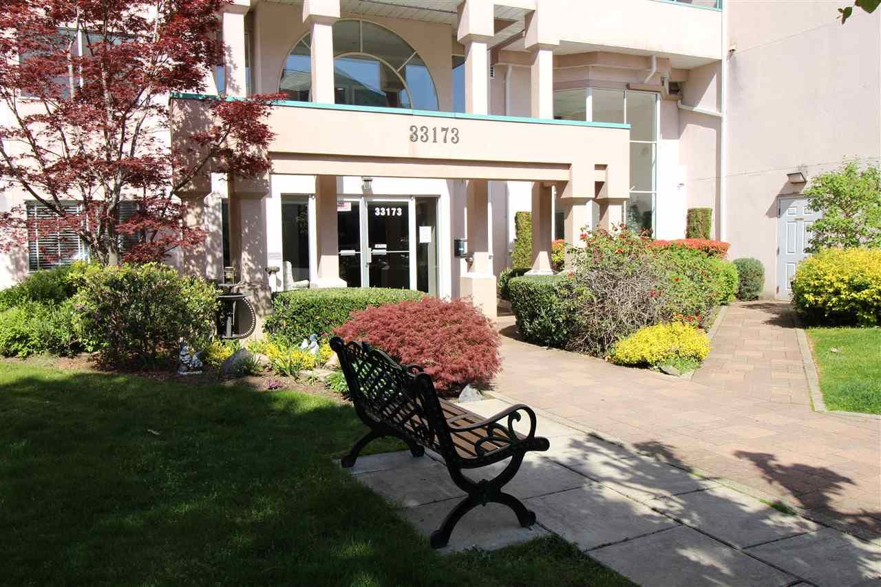 Main Photo: 131 33173 OLD YALE Road in Abbotsford: Central Abbotsford Condo for sale in "Sommerset Ridge" : MLS®# R2260855