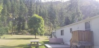 Photo 4: 4381 MOUNTAIN Road in No City Value: FVREB Out of Town Manufactured Home for sale : MLS®# R2877378