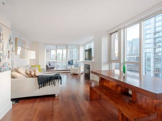 Photo 1: 904 183 KEEFER PLACE in Vancouver: Downtown VW Condo for sale (Vancouver West)  : MLS®# R2662239