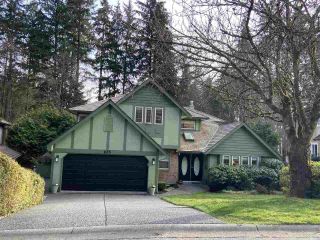Photo 1: 835 STRATHAVEN Drive in North Vancouver: Windsor Park NV House for sale : MLS®# R2551988