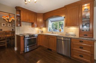 Photo 2: 1538 OSTLER Court in North Vancouver: Indian River House for sale in "INDIAN RIVER" : MLS®# R2020721