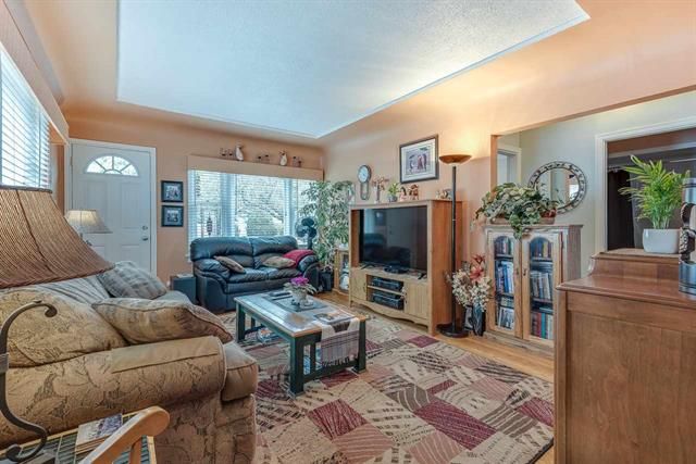 Photo 2: Photos: 1208 E 51st Av in Vancouver: South Vancouver House for sale (Vancouver East)  : MLS®# R2287939