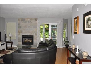 Photo 2: 303 1180 FALCON Drive in Coquitlam: Eagle Ridge CQ Townhouse for sale in "FALCON HEIGHTS" : MLS®# V1075683