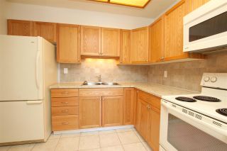 Photo 3: 2306 3755 BARTLETT Court in Burnaby: Sullivan Heights Condo for sale in "TIMBERLEA TOWER "B"" (Burnaby North)  : MLS®# R2138547