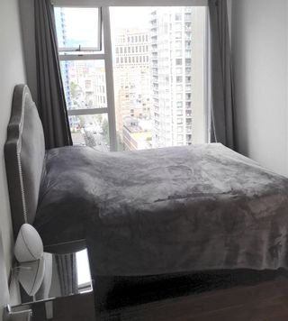 Photo 8: 2404 939 HOMER Street in Vancouver: Yaletown Condo for sale in "THE PINNACLE" (Vancouver West)  : MLS®# R2088253