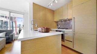 Photo 11: 1705 565 SMITHE Street in Vancouver: Downtown VW Condo for sale in "VITA" (Vancouver West)  : MLS®# R2562463