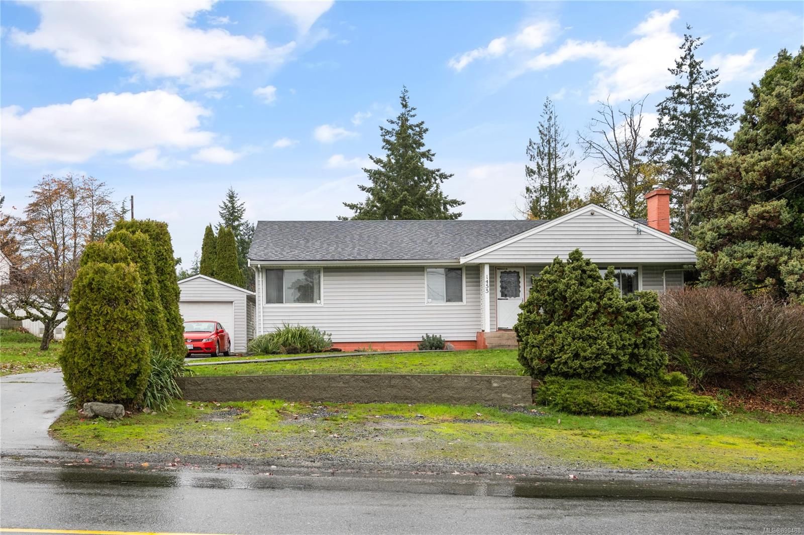 Main Photo: 1455 Montrose Ave in Nanaimo: Na Departure Bay House for sale : MLS®# 890488