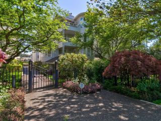 Photo 3: 404 7680 COLUMBIA Street in Vancouver: Marpole Condo for sale in "The Springs at Langara" (Vancouver West)  : MLS®# R2778230