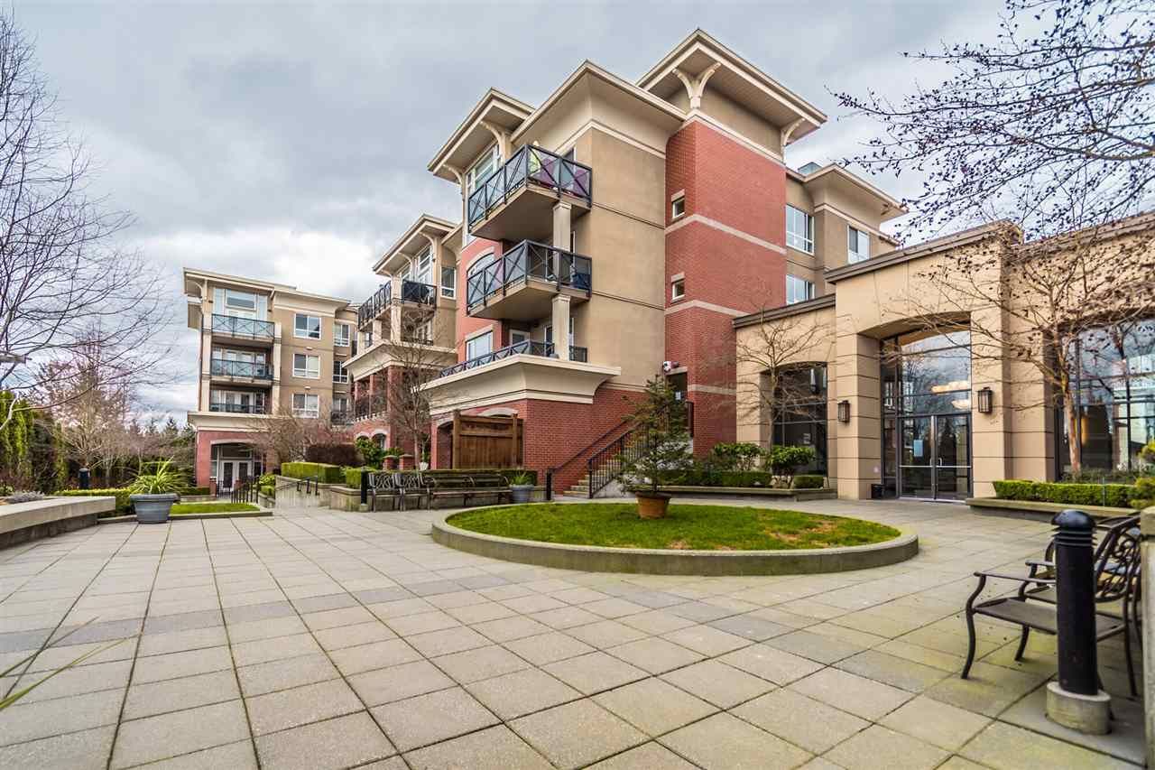 Main Photo: 207 2970 KING GEORGE Boulevard in Surrey: King George Corridor Condo for sale in "THE WATERMARK" (South Surrey White Rock)  : MLS®# R2547717