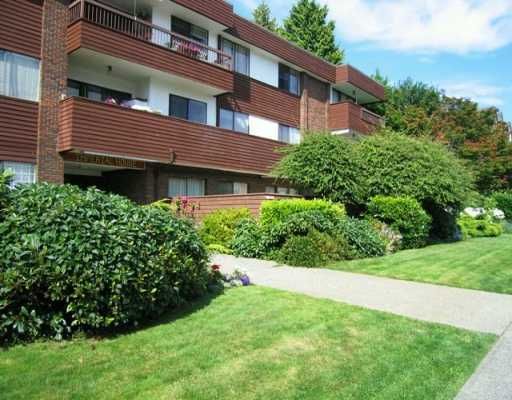 FEATURED LISTING: 306 - 122 17TH Street East North_Vancouver