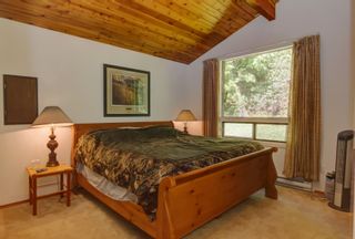 Photo 21: 7633 Squilax Anglemont Road: Anglemont House for sale (North Shuswap)  : MLS®# 10233439