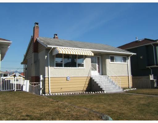 Main Photo: 2579 E 42ND Avenue in Vancouver: Killarney VE House for sale in "KILLARNEY" (Vancouver East)  : MLS®# V756949