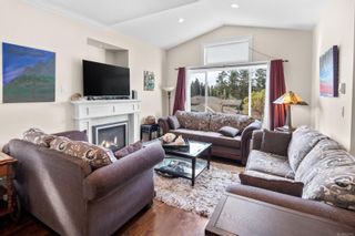 Photo 8: 111 Valiant Pl in Langford: La Thetis Heights House for sale : MLS®# 926700
