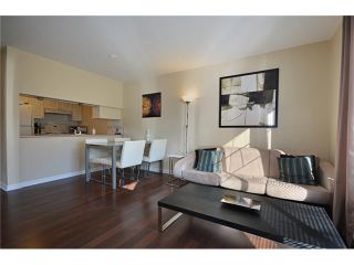Photo 3: 204 929 W 16TH Avenue in Vancouver: Fairview VW Condo for sale in "OAKVIEW GARDENS" (Vancouver West)  : MLS®# V938331
