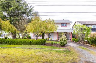 Photo 1: 7647 SHARPE Street in Mission: Mission BC House for sale : MLS®# R2871864