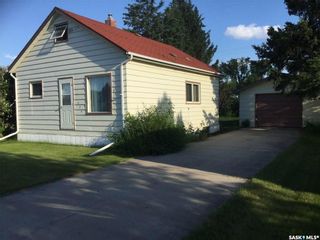 Photo 1: 539 Highway Avenue East in Preeceville: Residential for sale : MLS®# SK831490