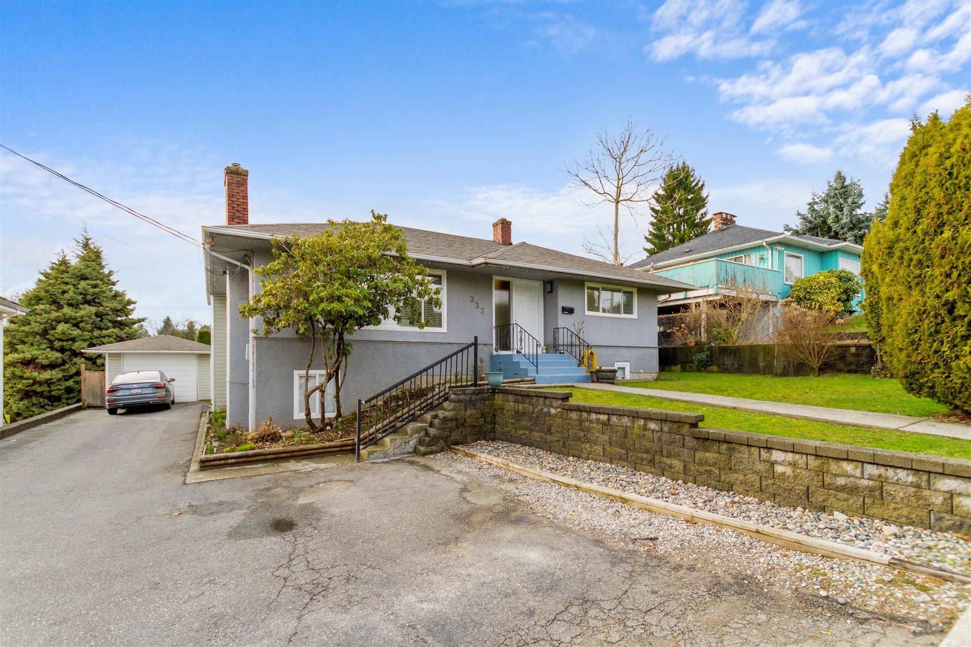 Main Photo: 332 BLUE MOUNTAIN Street in Coquitlam: Coquitlam West House for sale : MLS®# R2674296