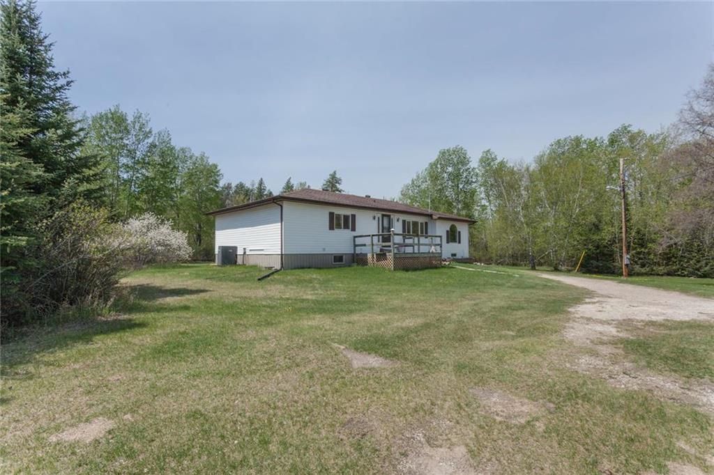Main Photo: 74062 PTH 12 Highway in South Junction: R17 Residential for sale : MLS®# 202314035