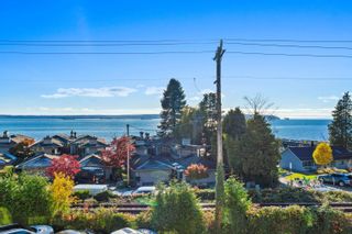 Photo 31: 303 2455 BELLEVUE Avenue in West Vancouver: Dundarave Condo for sale in "Bellevue West" : MLS®# R2737567