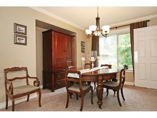 Photo 4: 21510 83B Avenue in Langley: Walnut Grove House for sale in "Forest Hills" : MLS®# F1442407