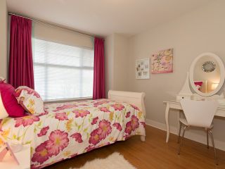 Photo 16: 968 WESTBURY WK in Vancouver: South Cambie Condo for sale (Vancouver West)  : MLS®# V1090732