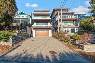 Photo 2: 15319 VICTORIA Avenue: White Rock House for sale in "EAST BEACH" (South Surrey White Rock)  : MLS®# R2847846