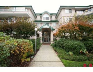 Photo 1: 454 2750 FAIRLANE Street in Abbotsford: Central Abbotsford Condo for sale in "THE FAIRLANE" : MLS®# F2730937