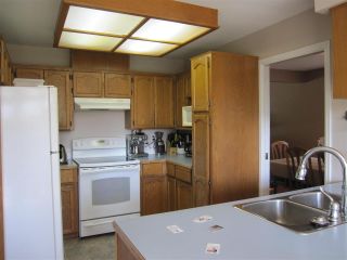 Photo 3: 23280 118 Avenue in Maple Ridge: Cottonwood MR House for sale : MLS®# R2058879