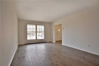 Photo 4: 2200 Haygate Crescent in Mississauga: Sheridan House (Backsplit 4) for sale : MLS®# W4075137