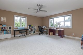 Photo 17: 2345 Queenswood Dr in Saanich: SE Queenswood House for sale (Saanich East)  : MLS®# 951364