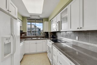 Photo 10: 503 1390 DUCHESS Avenue in West Vancouver: Ambleside Condo for sale in "WESTVIEW TERRACE" : MLS®# R2579675