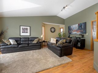 Photo 5: 359 Hawkstone Close NW in Calgary: Hawkwood Detached for sale : MLS®# A1182037