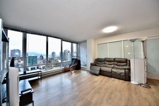 Photo 10: 2303 233 ROBSON Street in Vancouver: Downtown VW Condo for sale in "TV TOWER 1" (Vancouver West)  : MLS®# R2839770