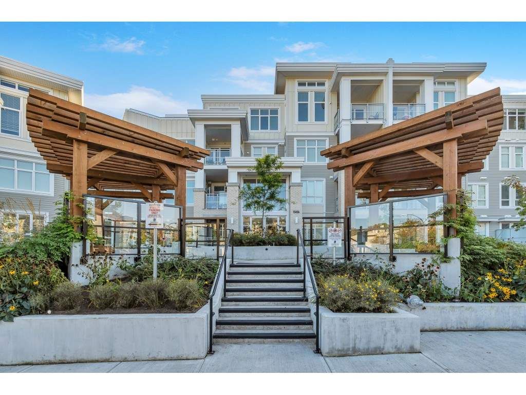 Welcome to #214 - 15436 31 ave at Headwaters Club; a newly built LUXE condo in S. Surrey with a beautiful garden patio! This unit is the largest plan w/773 SF and conveniently located between the elevator & exit door!