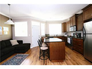 Photo 3: 56 11720 COTTONWOOD Drive in Maple Ridge: Cottonwood MR Townhouse for sale in "COTTONWOOD GREEN" : MLS®# V1138671