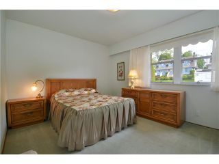 Photo 6: 6830 HYCREST Drive in Burnaby: Montecito House for sale in "MONTECITO" (Burnaby North)  : MLS®# V957575