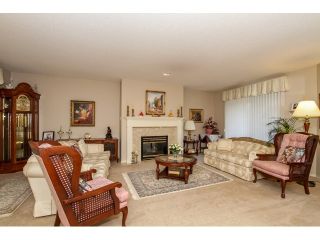 Photo 4: 199 13888 70TH Avenue in Surrey: East Newton Townhouse for sale in "CHELSEA GARDENS" : MLS®# F1434135