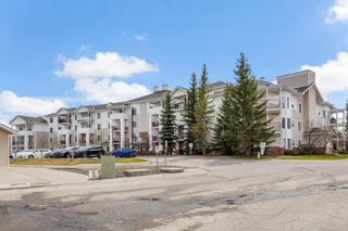 Photo 1: 304 9 Country Village Bay NE in Calgary: Country Hills Village Apartment for sale : MLS®# A2128733