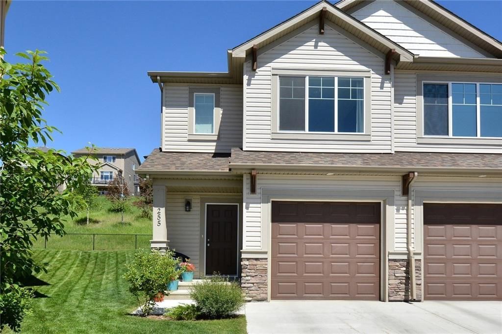 Main Photo: 255 SUNSET Point: Cochrane Row/Townhouse for sale : MLS®# C4224587