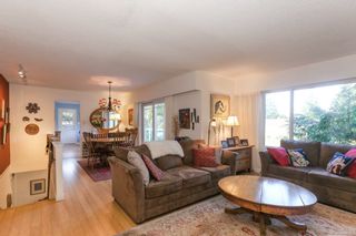 Photo 4: 4942 6 Avenue in Delta: Pebble Hill House for sale (Tsawwassen)  : MLS®# R2421712